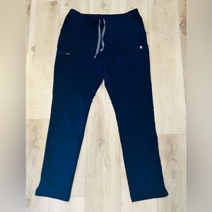 Figs L Tall navy scrub pants